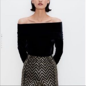 NWT Zara M Velvet off the shoulder bodysuit